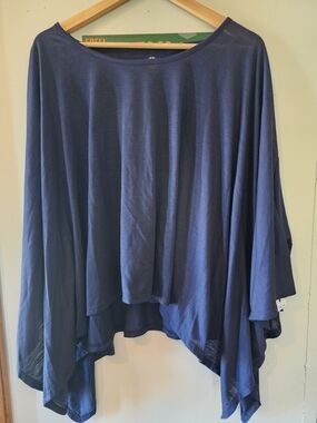 Jessica Simpson Navy Blue Flowing Poncho Top